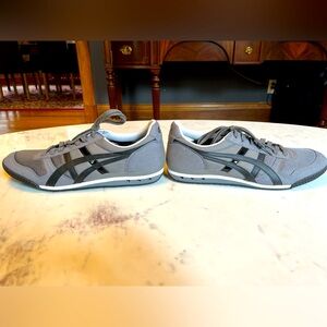 Onitsuka Tiger Ultimate 81